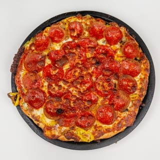 16in Deluxe Pizza